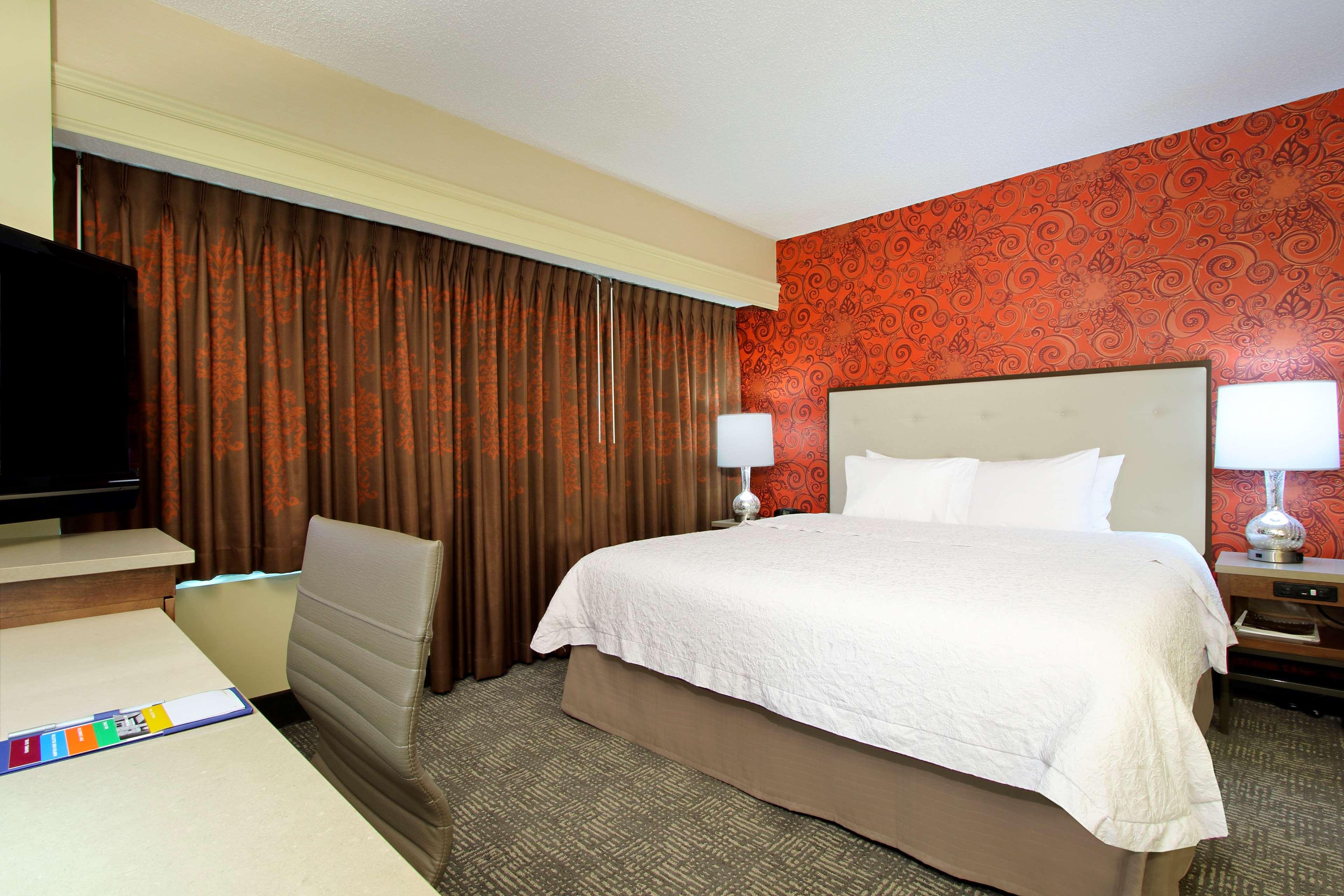 hampton inn and suites columbus downtown