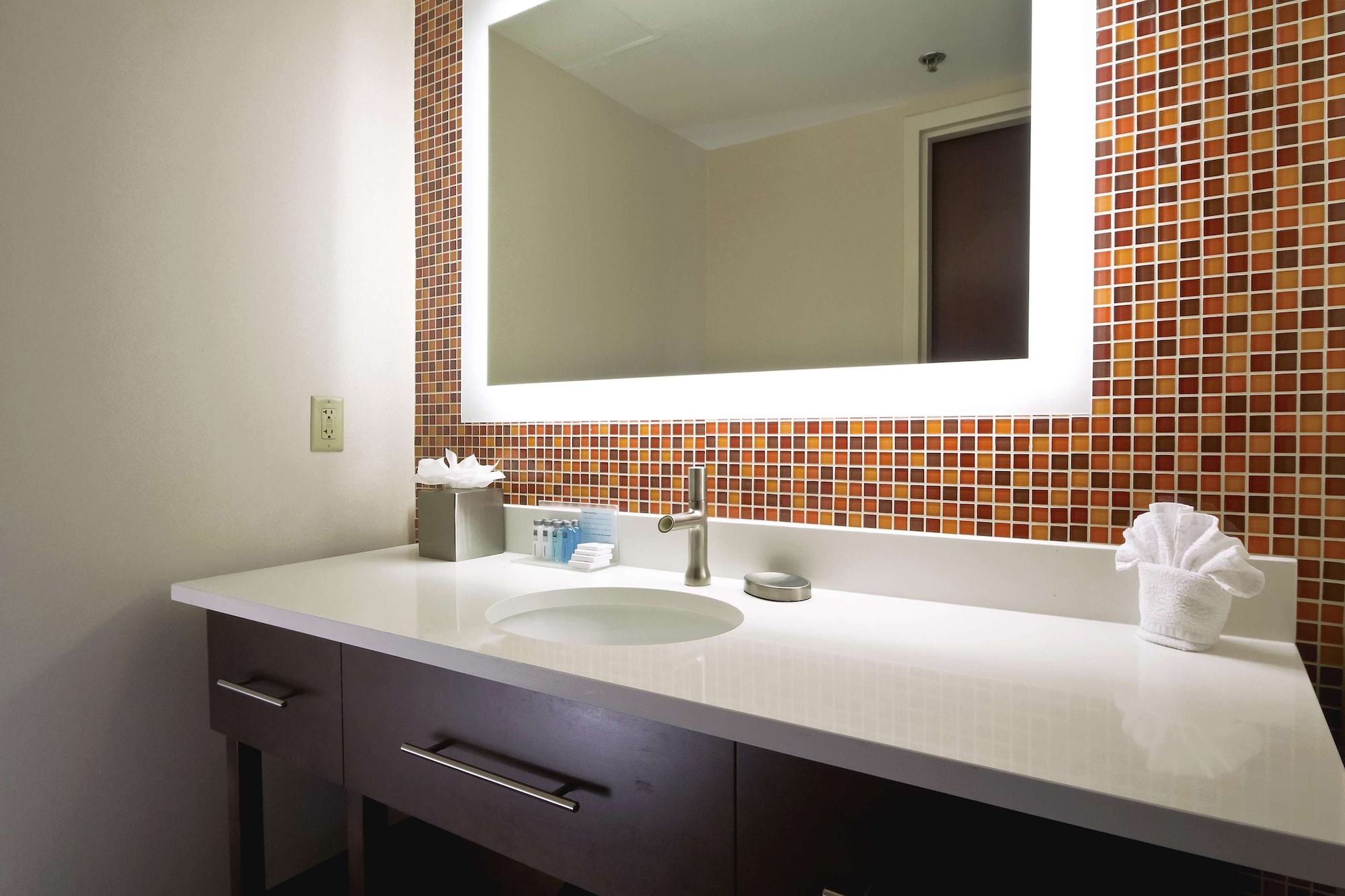hampton inn and suites columbus downtown