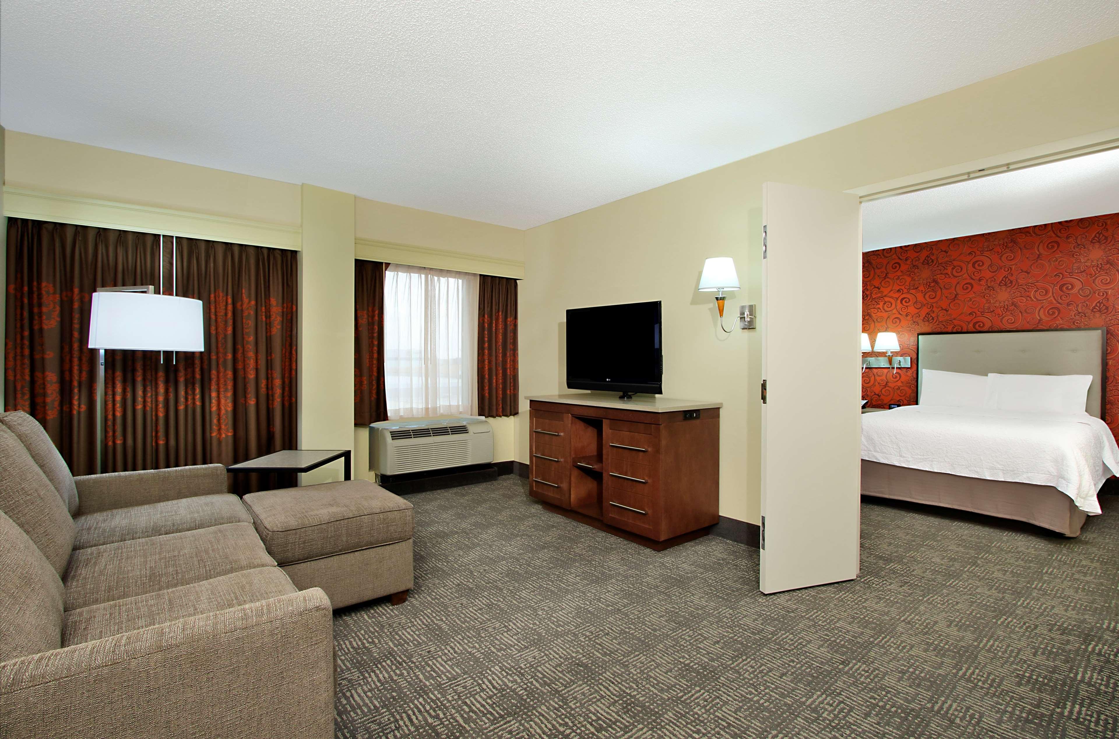 hampton inn and suites columbus downtown