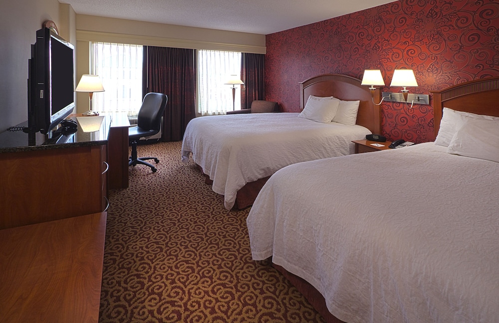 hampton inn and suites columbus downtown