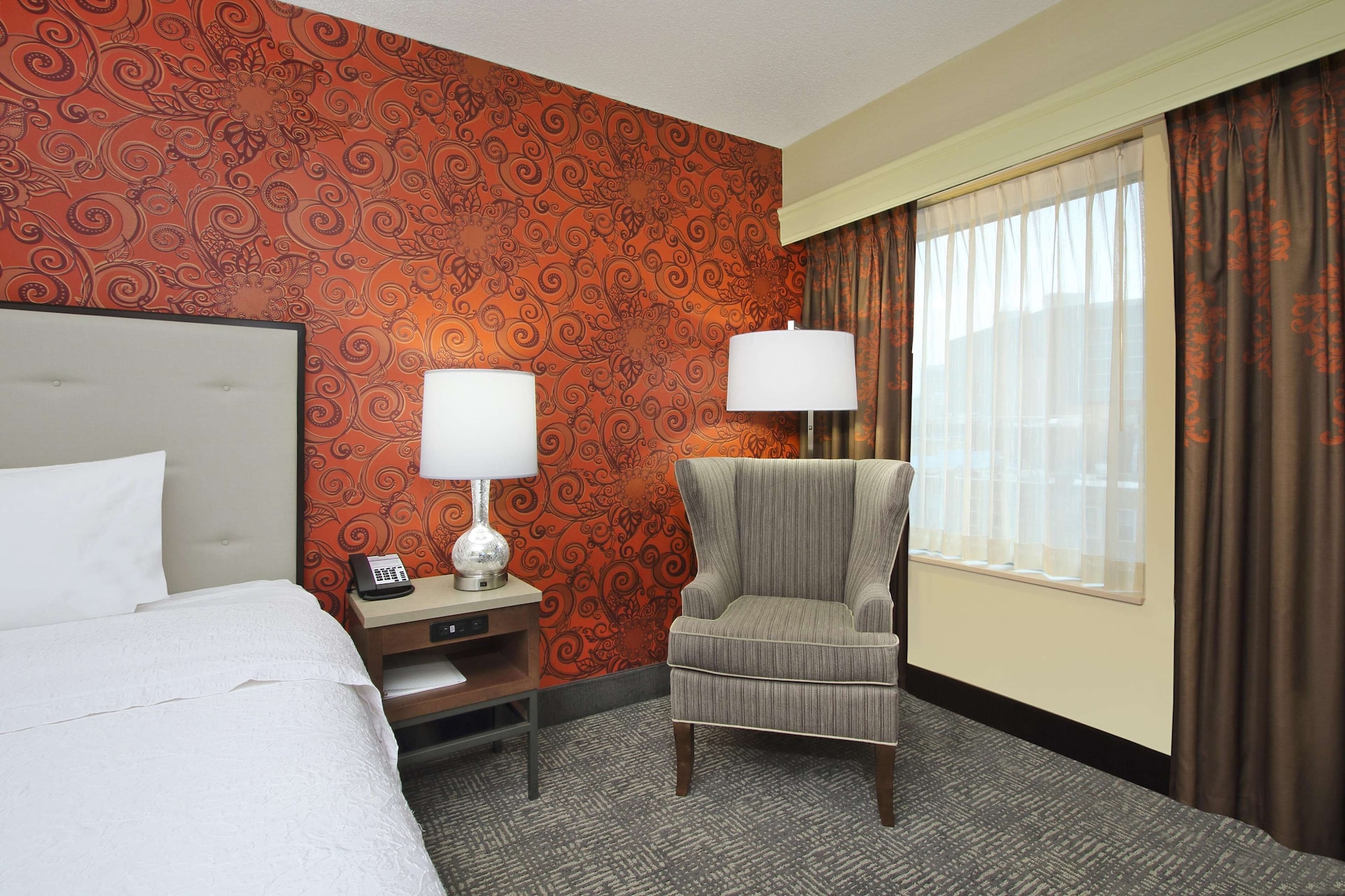 hampton inn and suites columbus downtown