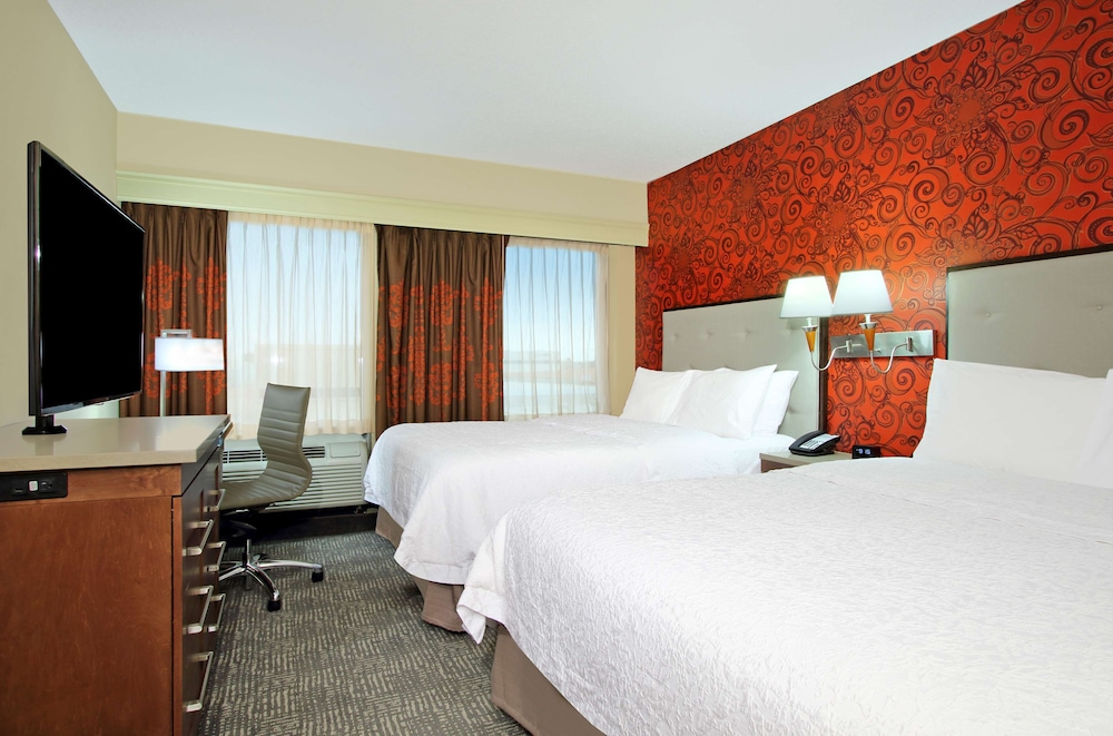 hampton inn and suites columbus downtown