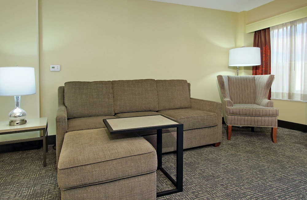 hampton inn and suites columbus downtown