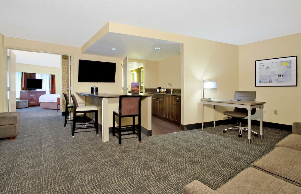 hampton inn and suites columbus downtown