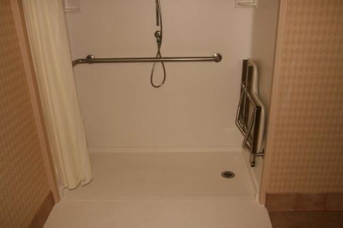 hampton inn and suites columbus downtown