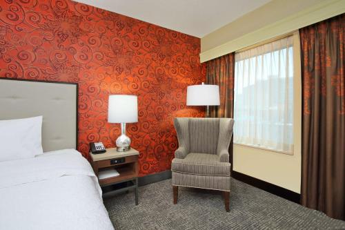 hampton inn and suites columbus downtown