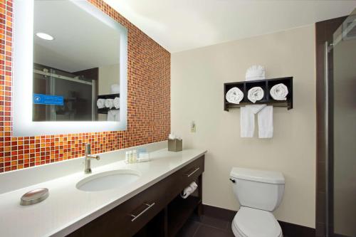 hampton inn and suites columbus downtown