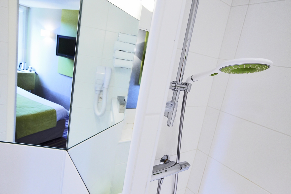 kyriad lyon est saint bonnet de mure