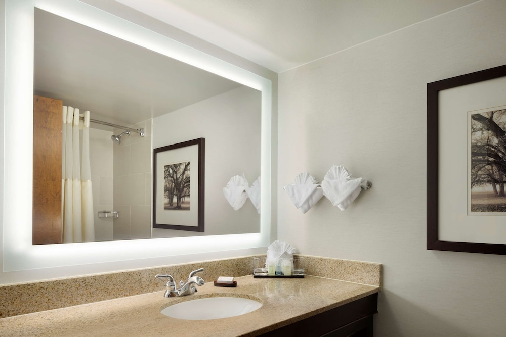 embassy suites by hilton columbus