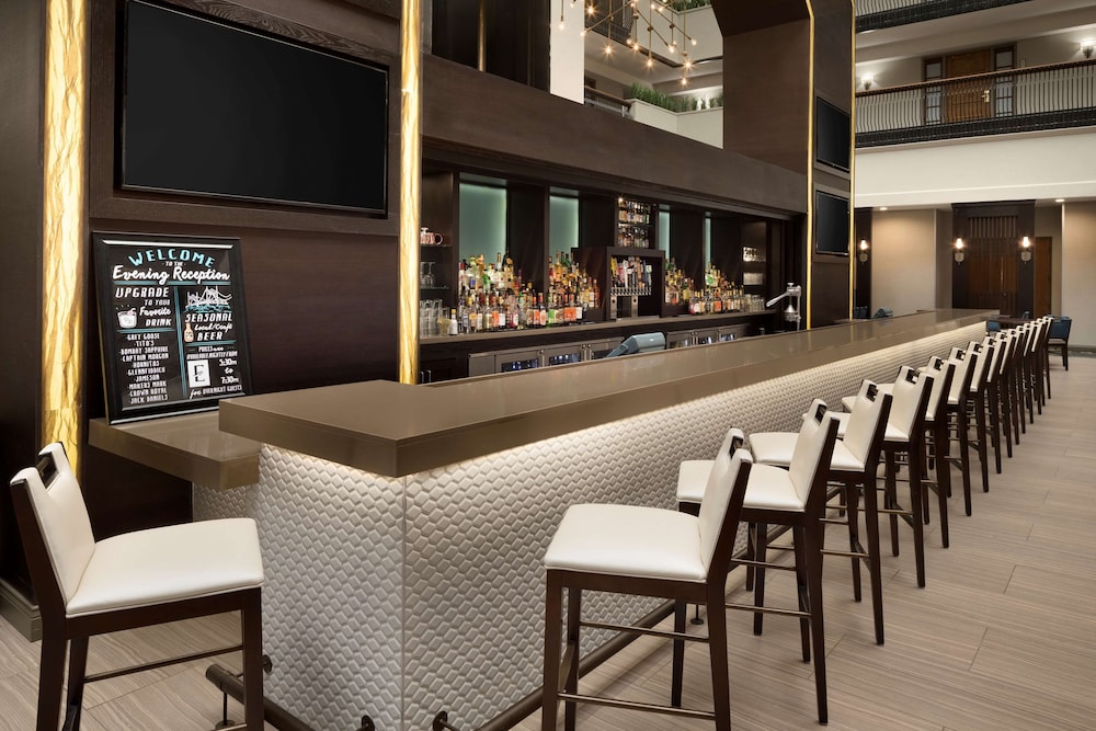 embassy suites by hilton columbus