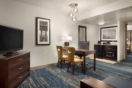 embassy suites by hilton columbus