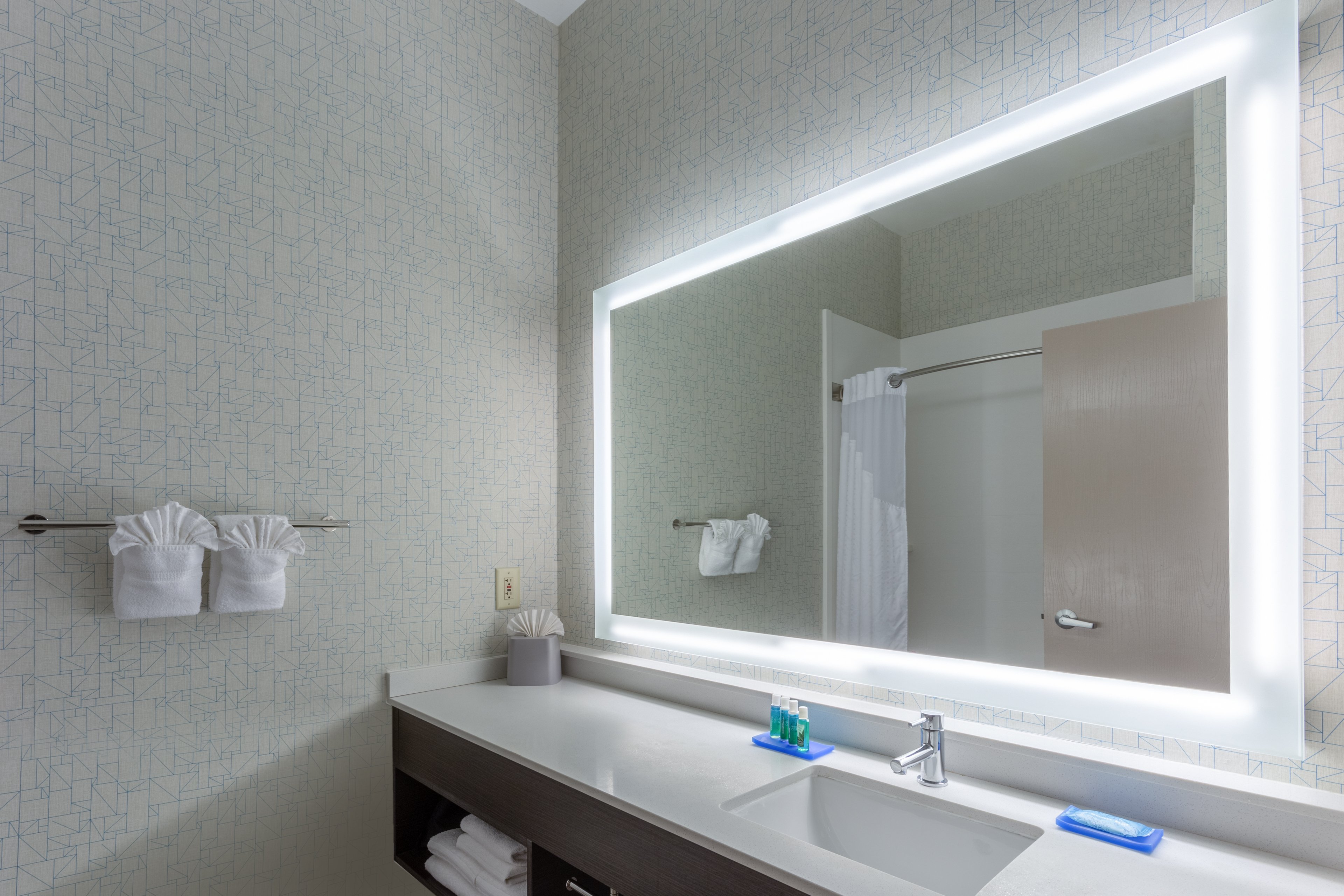 holiday inn express columbus ohio expo center by ihg