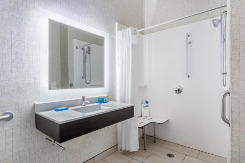 holiday inn express columbus ohio expo center by ihg