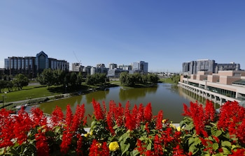 hilton toronto markham suites conference centre and spa