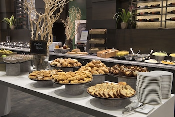 hilton toronto markham suites conference centre and spa