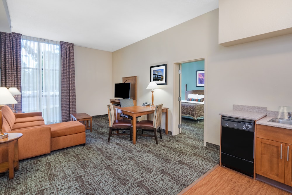 staybridge suites memphis poplar ave east by ihg