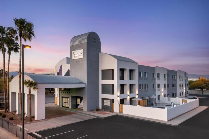 spark by hilton tucson airport