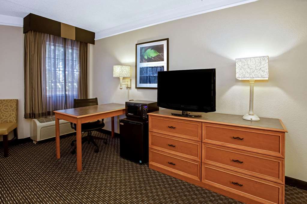 la quinta inn and suites by wyndham tucson airport