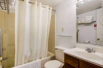 econo lodge inn and suites