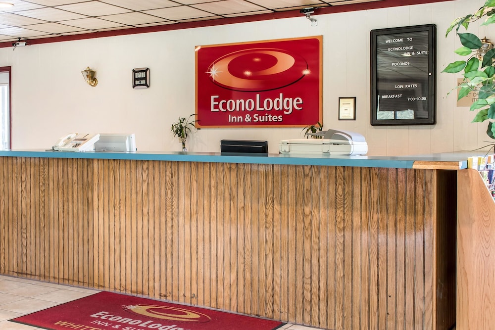 econo lodge inn and suites