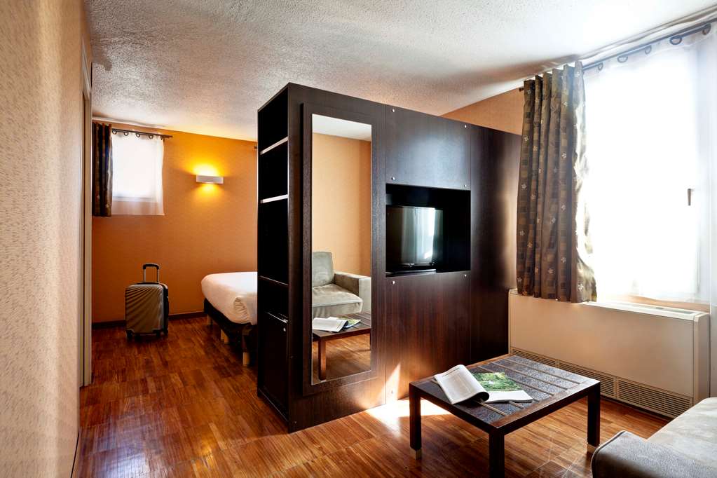 kyriad lyon sud saint genis laval