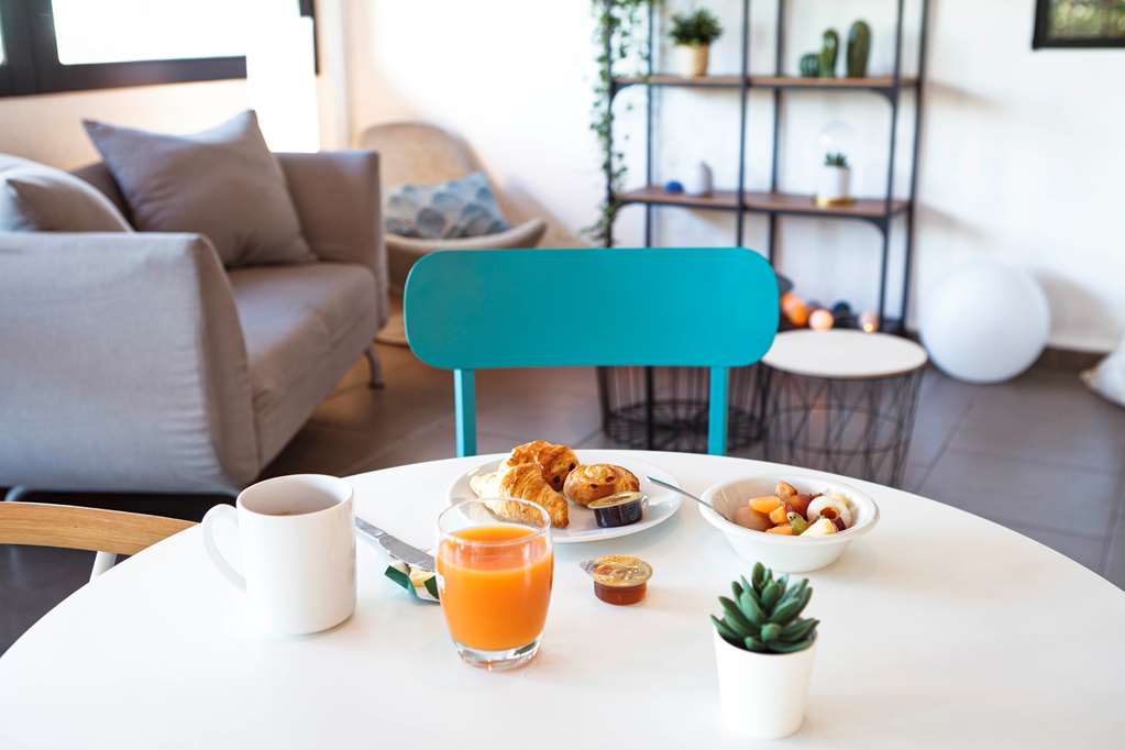 kyriad lyon sud saint genis laval