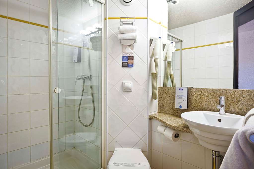 kyriad lyon sud saint genis laval