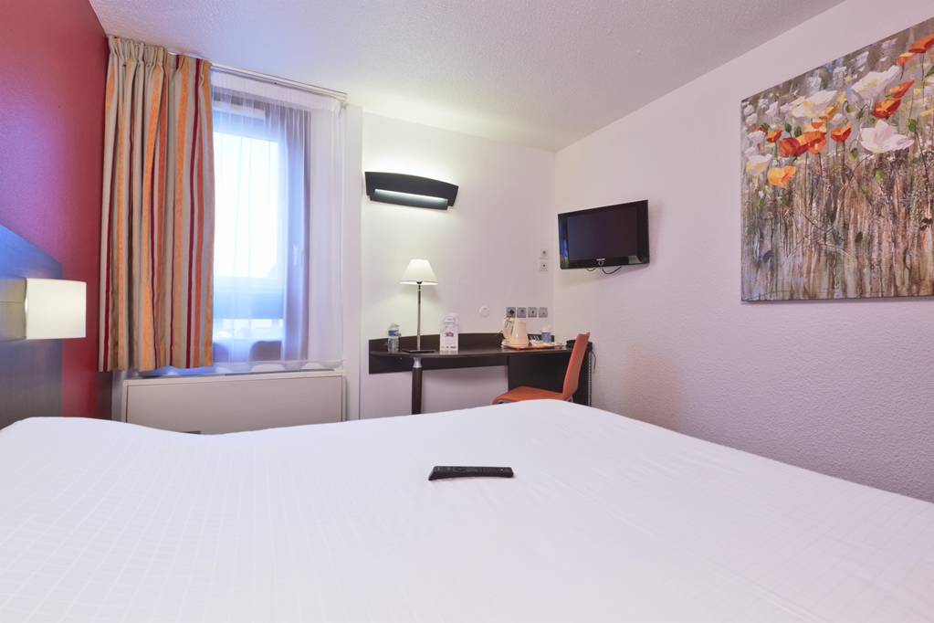 kyriad lyon sud saint genis laval