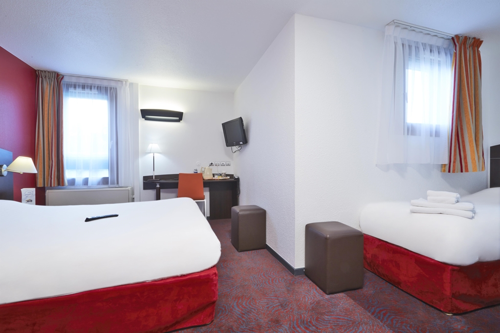 kyriad lyon sud saint genis laval