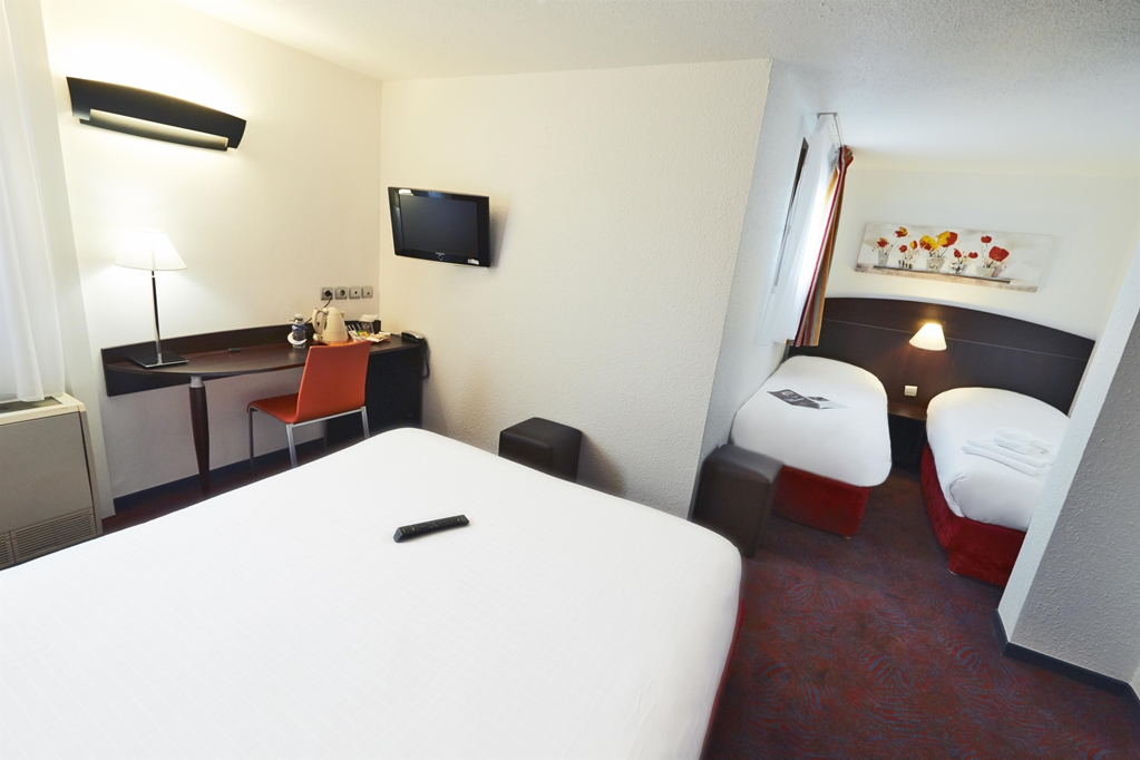 kyriad lyon sud saint genis laval