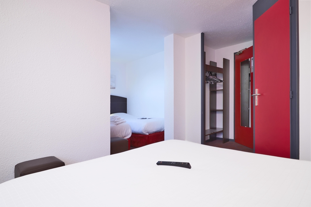 kyriad lyon sud saint genis laval