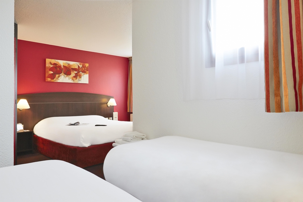 kyriad lyon sud saint genis laval