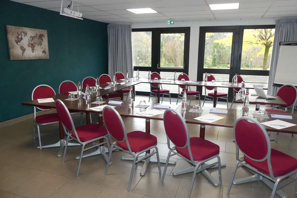 kyriad lyon sud saint genis laval