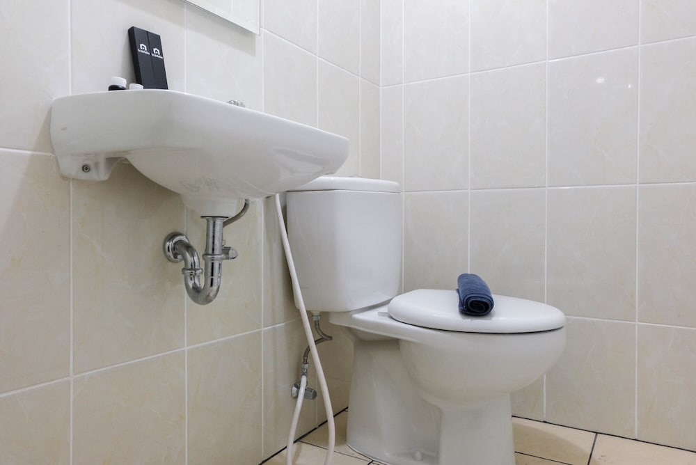 luxury and cozy studio m town apartment by travelio