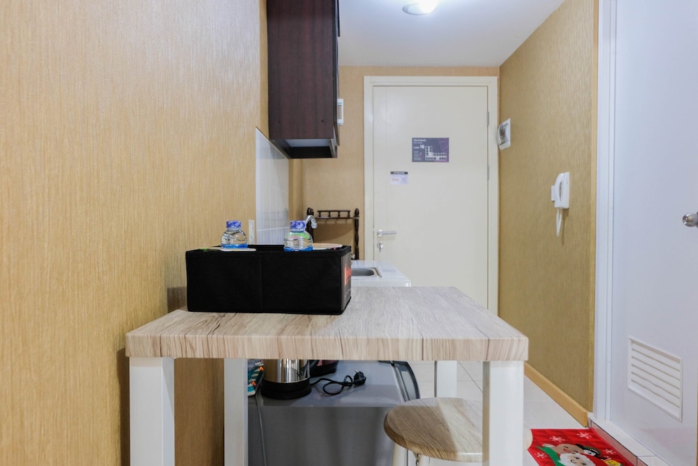 luxury and cozy studio m town apartment by travelio