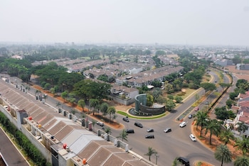 luxury and cozy studio m town apartment by travelio