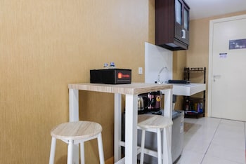 luxury and cozy studio m town apartment by travelio