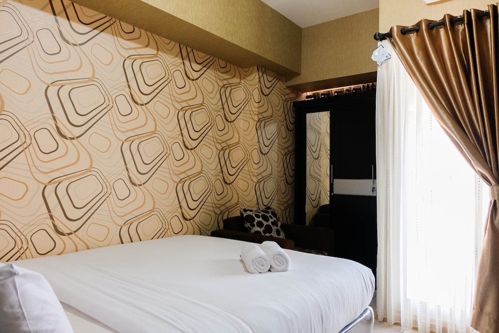 luxury and cozy studio m town apartment by travelio