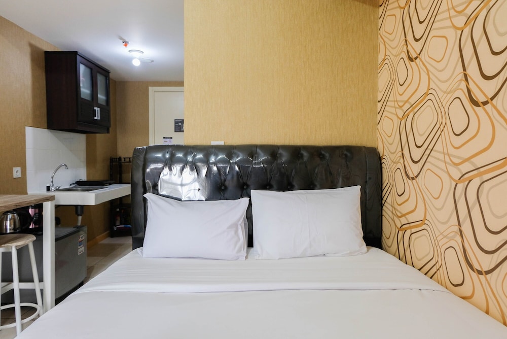 luxury and cozy studio m town apartment by travelio