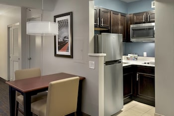 Residence Inn By Marriott Bethesda Downtown,Friendship Village>>Bethesda,3 star