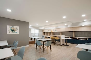 Sonesta Simply Suites Falls Church,Seven Corners>>Falls Church,3 star