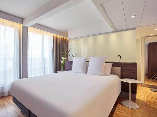 mercure paris arc de triomphe etoile