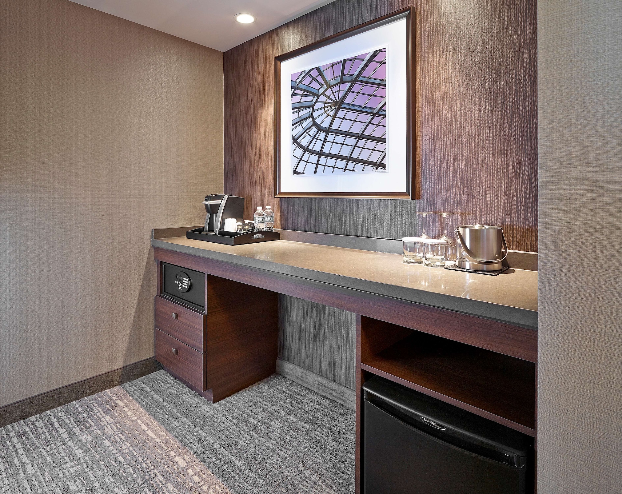 Doubletree By Hilton Hotel West Edmonton,Edmonton>>Alberta,4 star