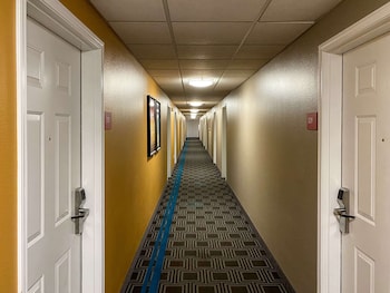 mainstay suites middleburg heights cleveland airport