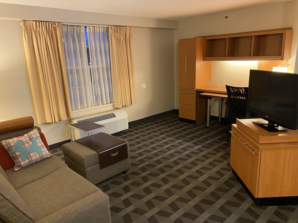 mainstay suites middleburg heights cleveland airport