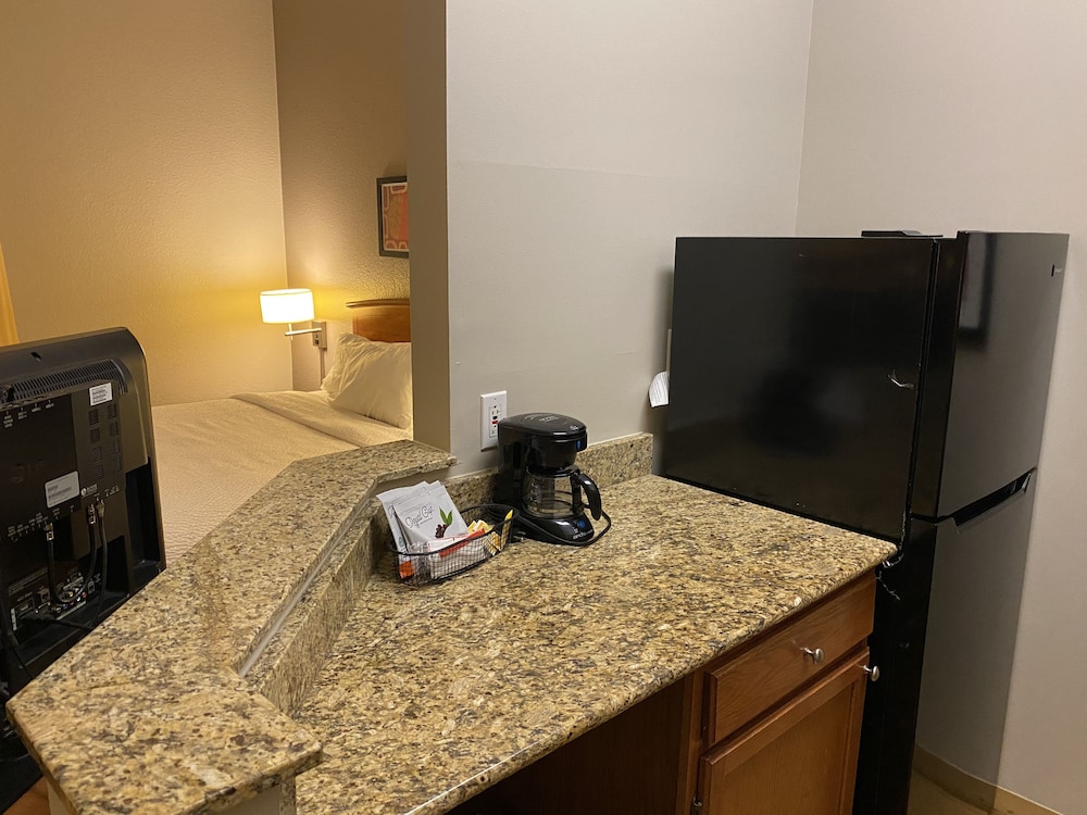 mainstay suites middleburg heights cleveland airport