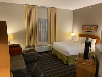 mainstay suites middleburg heights cleveland airport