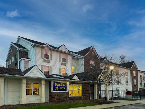 Mainstay Suites Middleburg Heights Cleveland Airport,Cuyahoga County>>Cleveland,3 star