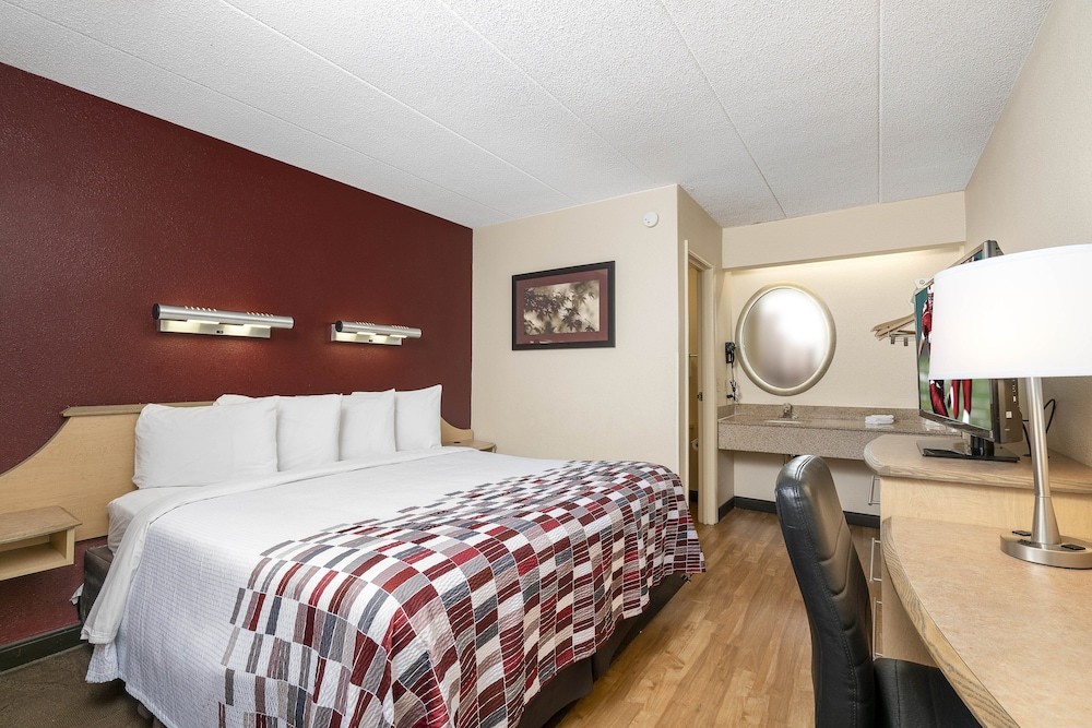 red roof inn buffalo niagara airport