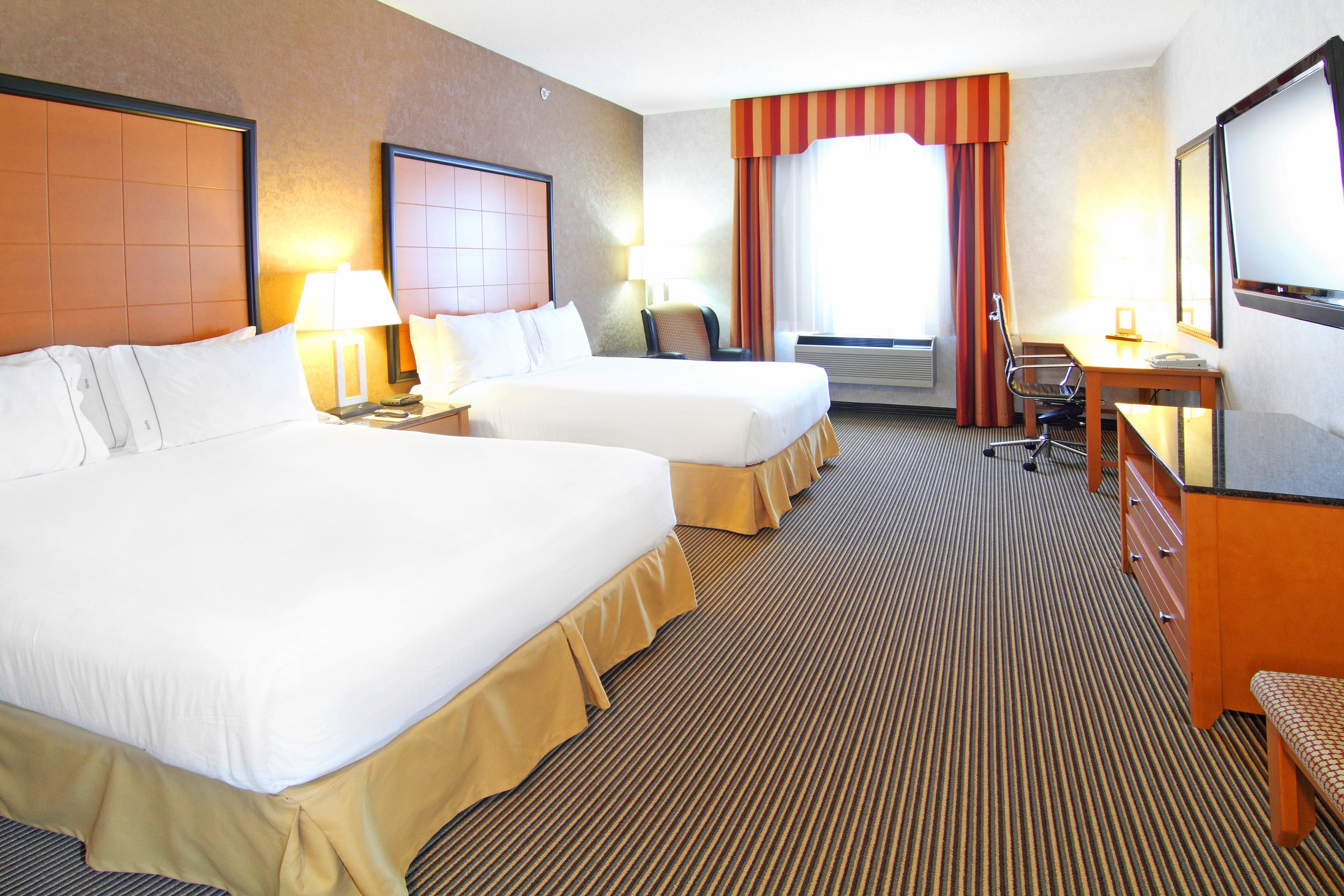 holiday inn express and suites calgary south macleod trail s